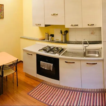 Apartment Bilocale Zona Centro Milan